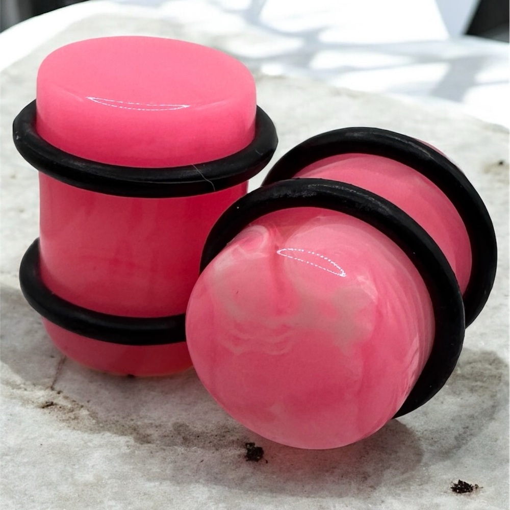 Pair 00g Pink & White Marbled Acrylic Ear Gauges Plugs - Body Jewelry